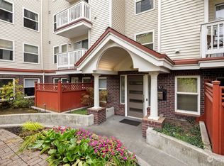 411 N 90th St APT 301, Seattle, WA 98103