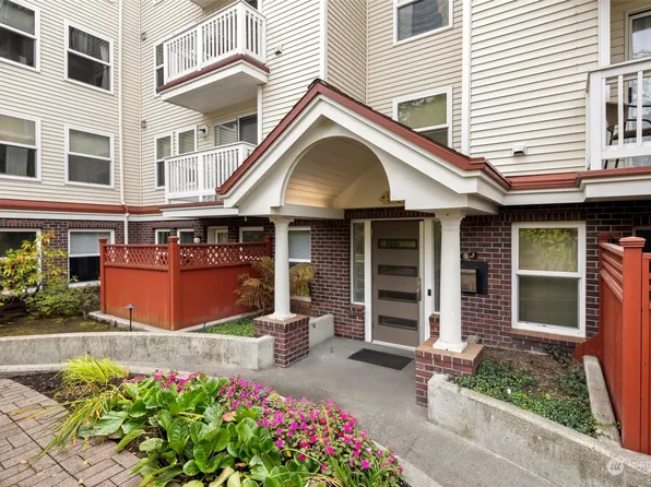 411 N 90th Street #301, Seattle, WA 98103