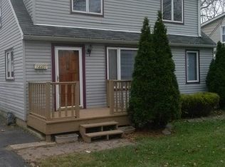 14401 Lawndale Ave, Midlothian, IL 60445