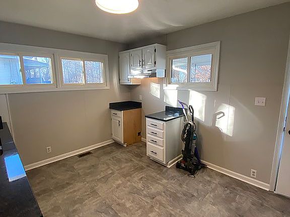 3rd image of 219 2nd St