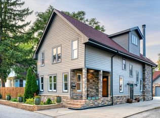903 Driscoll Ct, Highland Park, IL