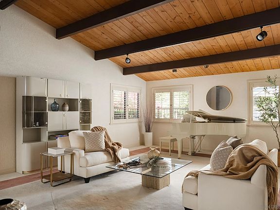 5th image of 15943 Ranch Hollow Rd