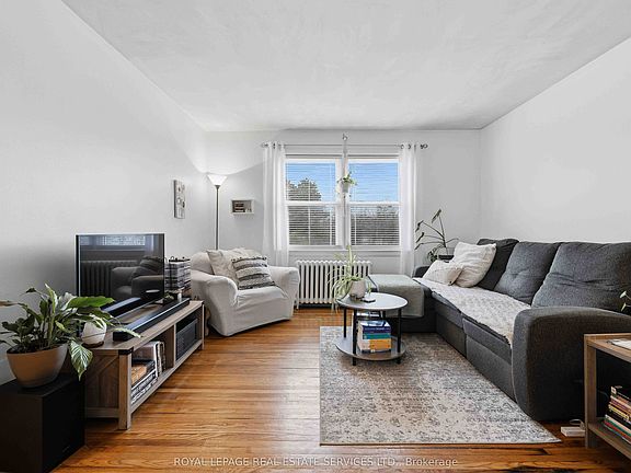 2nd image of 1028 Johnson St