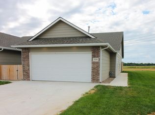 12118 W 33rd St N, Wichita, KS 67205