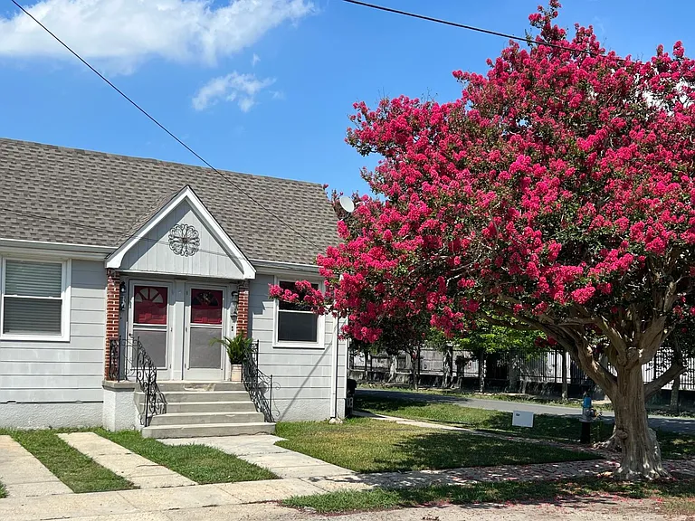 7703 Green St — Photo 1