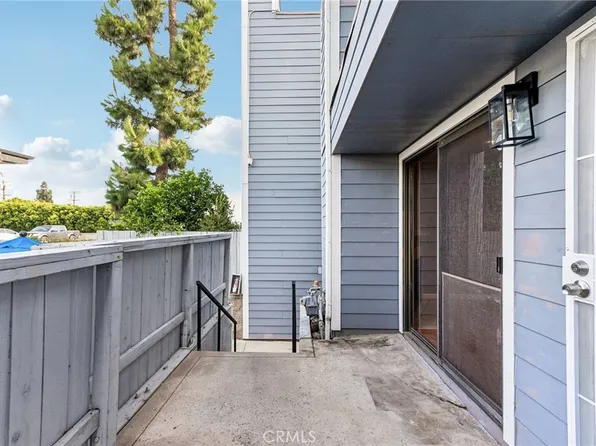 15113 Saticoy St APT 25, Van Nuys, CA 91405