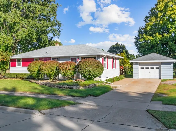 408 W 15th St, Kaukauna, WI 54130