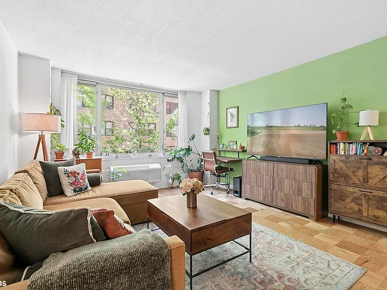 130 W 67th St #4H — Photo 1