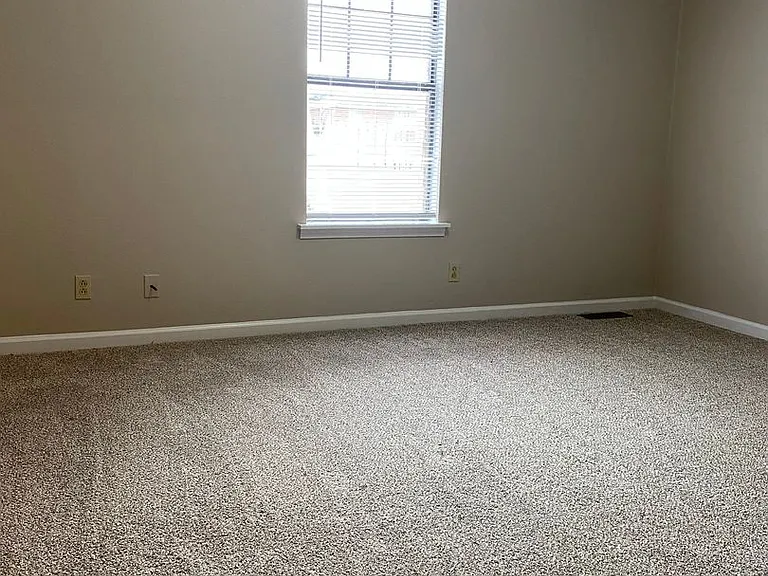 619 Old Humboldt Rd — Photo 4