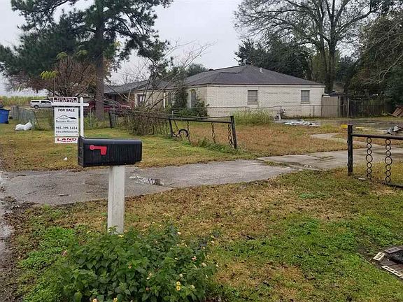 3rd image of 111 Lincoln Dr