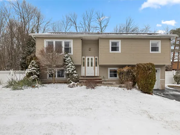 57 Mallory Road, Spring Valley, NY 10977