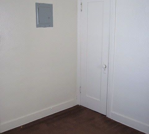5th image of 1145 Molino Ave APT B