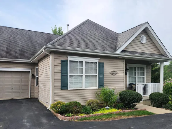 195 Harmony Ct, Bensalem, PA 19020