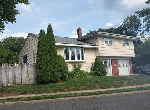2nd image of 15 Briggs Ct