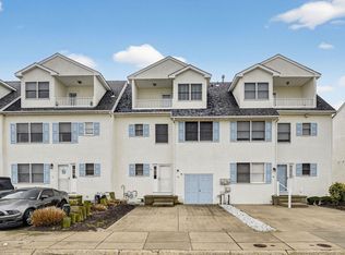 16 Horizon Ln, Brigantine, NJ 08203