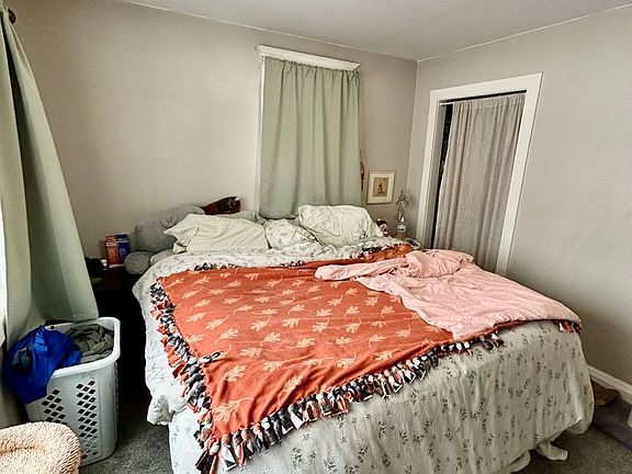 4th image of 412 N 11th Ave E #1