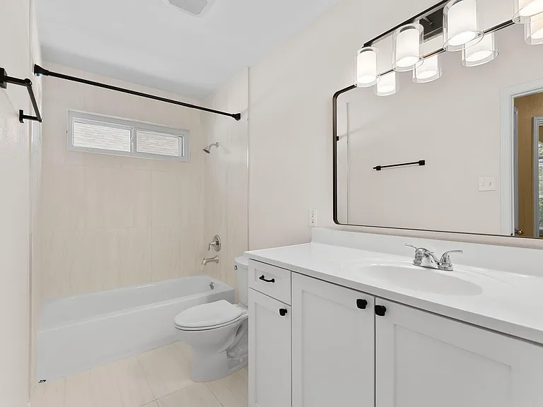 2104 Lobelia Dr — Photo 26