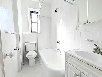 Rented by Manhattan Spaces