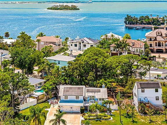 3rd image of 201 Lagoon Dr