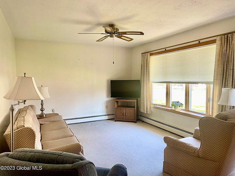 2nd image of 6 Murphy Drive