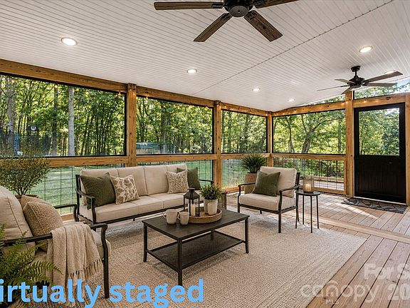2nd image of 6208 Neptune Dr