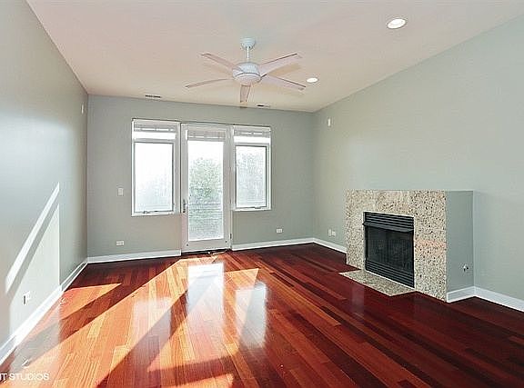 3rd image of 1600 N Marshfield Ave APT 204