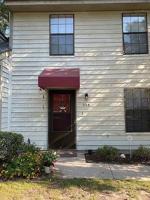 1st image of 504 Island Pines Dr