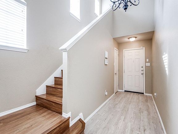 4th image of 10609 Colfax Dr