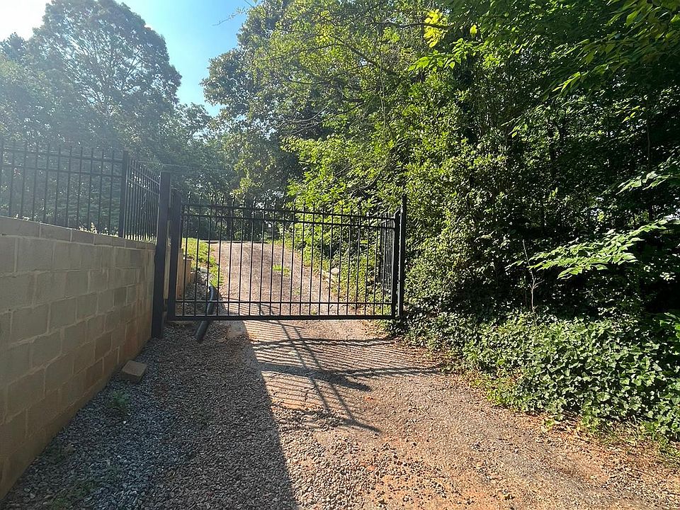 private driveway