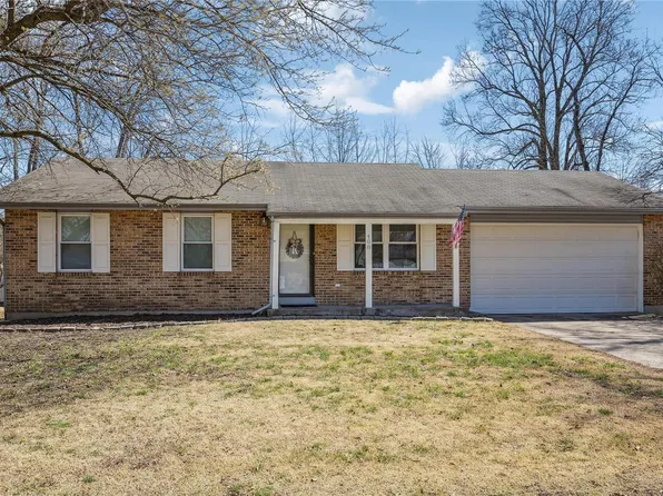 408 Springwood Place Ct, Florissant, MO 63031