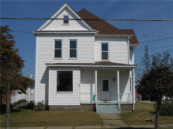 207 Independence St