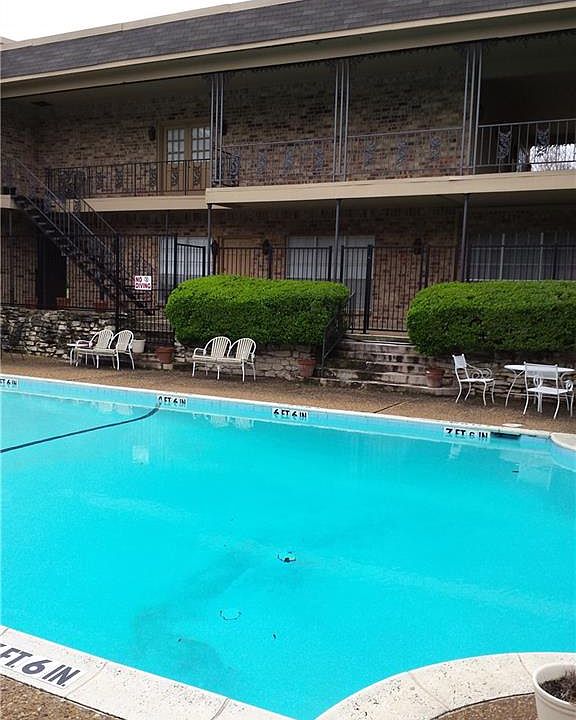 1st image of 4401 Bellaire Dr S APT 125