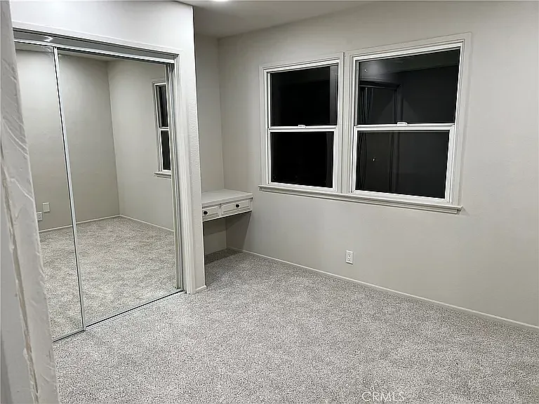 4750 Mariposa Dr — Photo 10