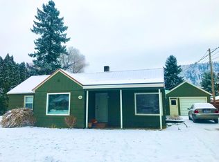 918 Pioneer Ave, Cashmere, WA 98815