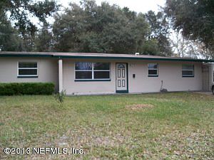 2nd image of 3103 Beachwood Blvd