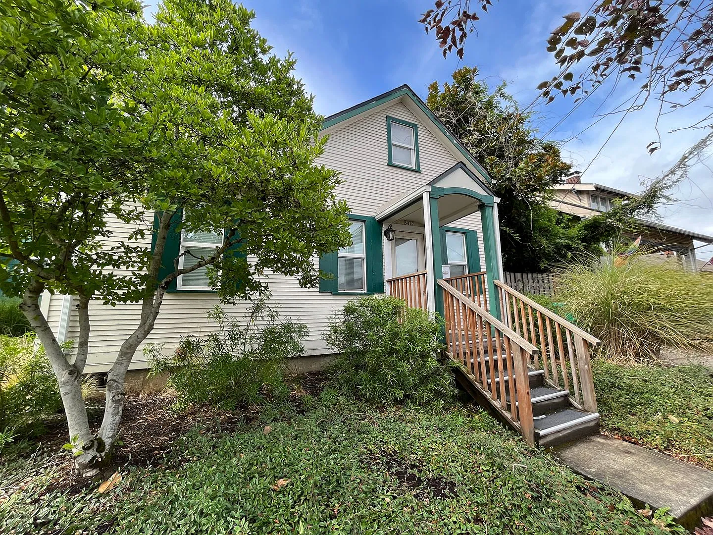 Charming 2Bd x 1Ba Unit in North Portland! Spacious Open Floor Plan Right Off I5!! — Photo 3