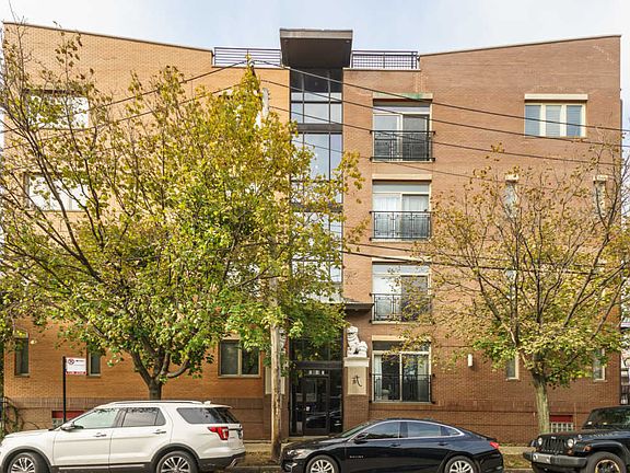 2nd image of 1800 W Erie St APT 6