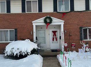 811 N Randall Rd APT B, Aurora, IL 60506