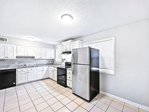 2nd image of 8614 Bunker Hill Dr