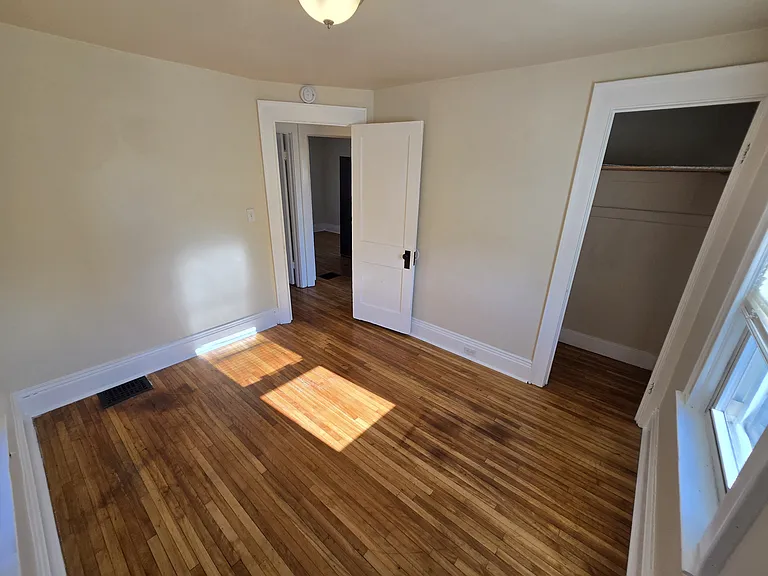 176 Mayar St — Photo 16