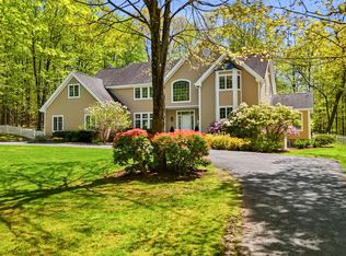 26 Autumn Ridge Rd, Pound Ridge, NY 10576