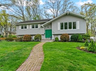 32 Hershey Rd, Wayne, NJ 07470