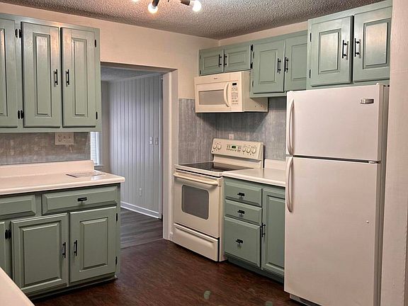 4th image of 6933 CHICASAW Avenue