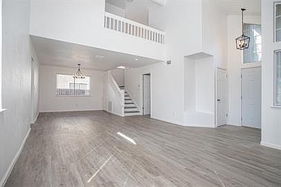 3rd image of 390 Zachary Dr
