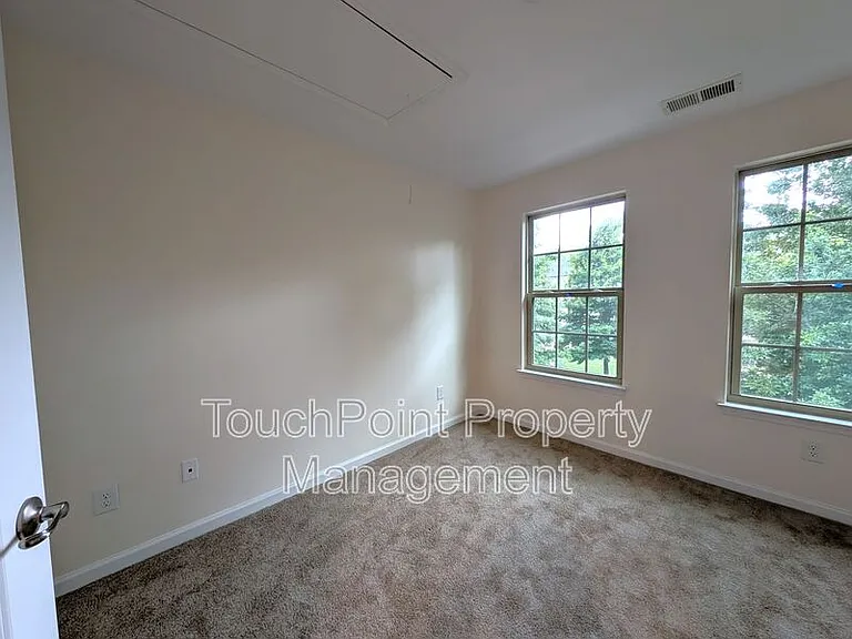 4061 Zilker Park Dr — Photo 17