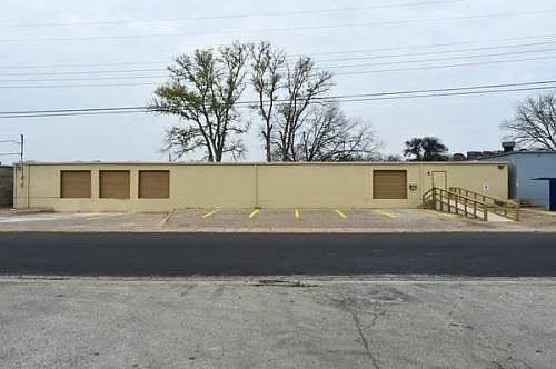 1st image of 2917 Edith Ln