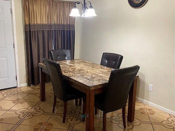 5th image of 1618 Townhome Ln