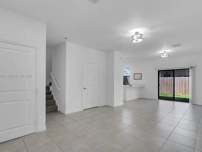 23077 SW 129th Pl — Photo 7