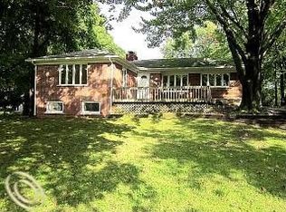 12783 Lake Point Pass, Van Buren Township, MI 48111