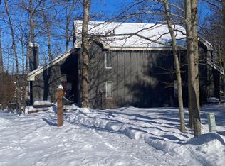 87 Telstar, Lake Harmony, PA 18624